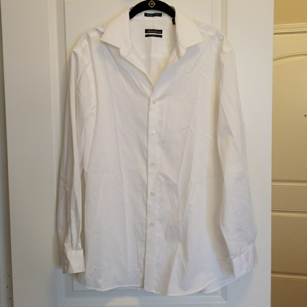 White Kenneth Cole Dress Shirt. Never Worn!